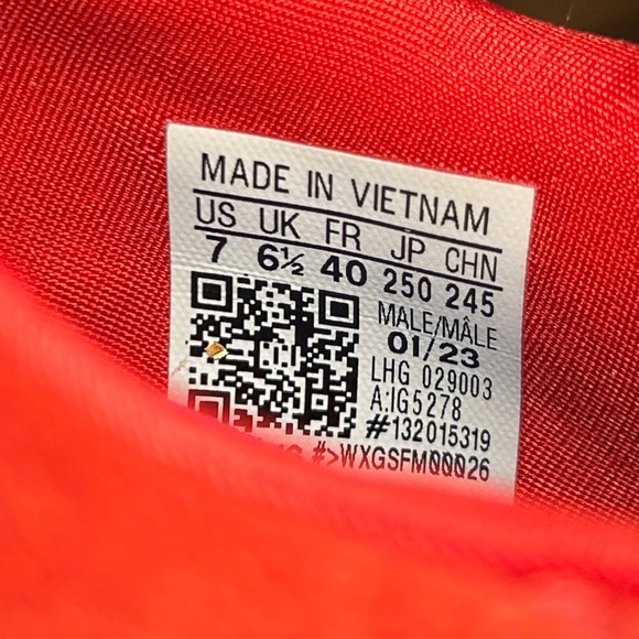 Red Adidas - Picture 7 of 7